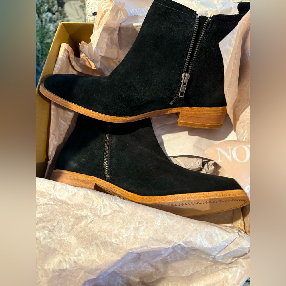 Brand New Johnston & Murphy Women’s Boots